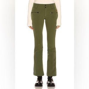 Perfect Moment Aurora Flare Pleat Ski Pant